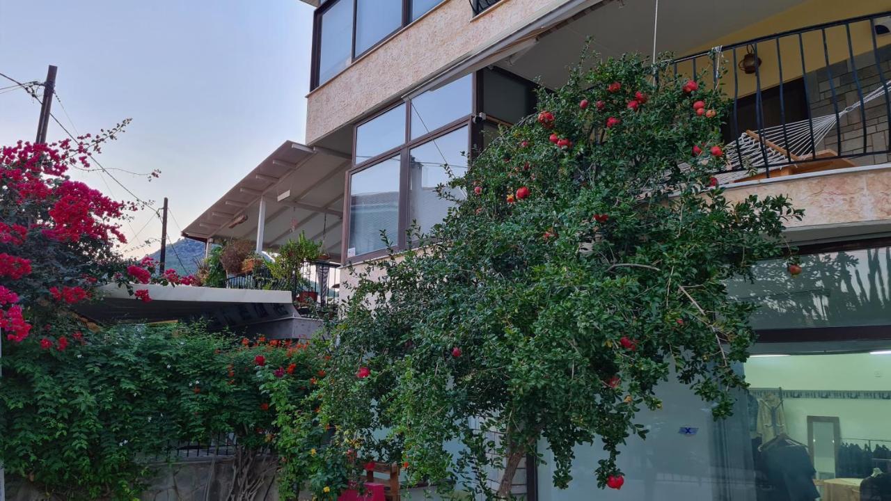 Villa George - Family Holidays Néa Mákri Exterior photo