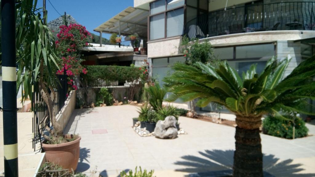 Villa George - Family Holidays Néa Mákri Exterior photo